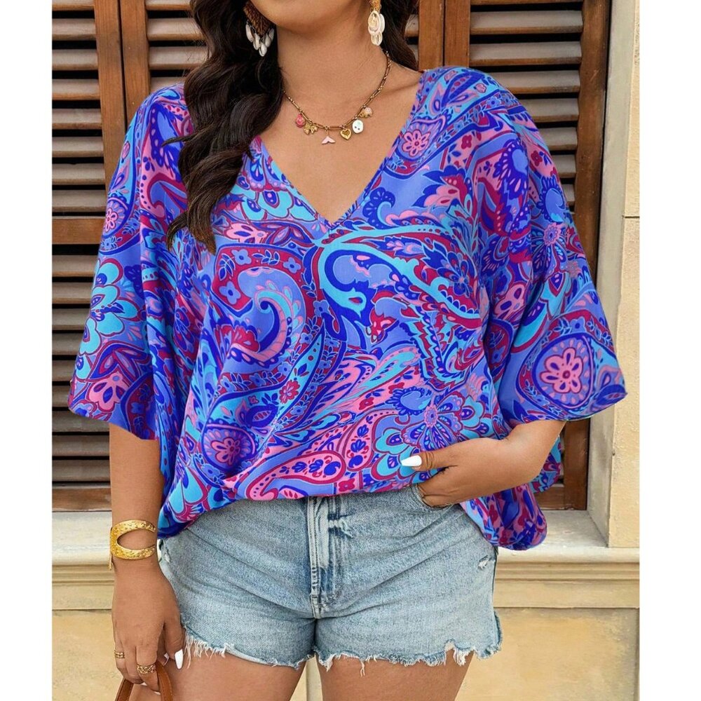 Vacation-Wear Blouse with Butterfly Sleeves